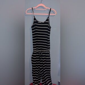 Black & White Striped Sleeveless Jumpsuit Romper Size Medium